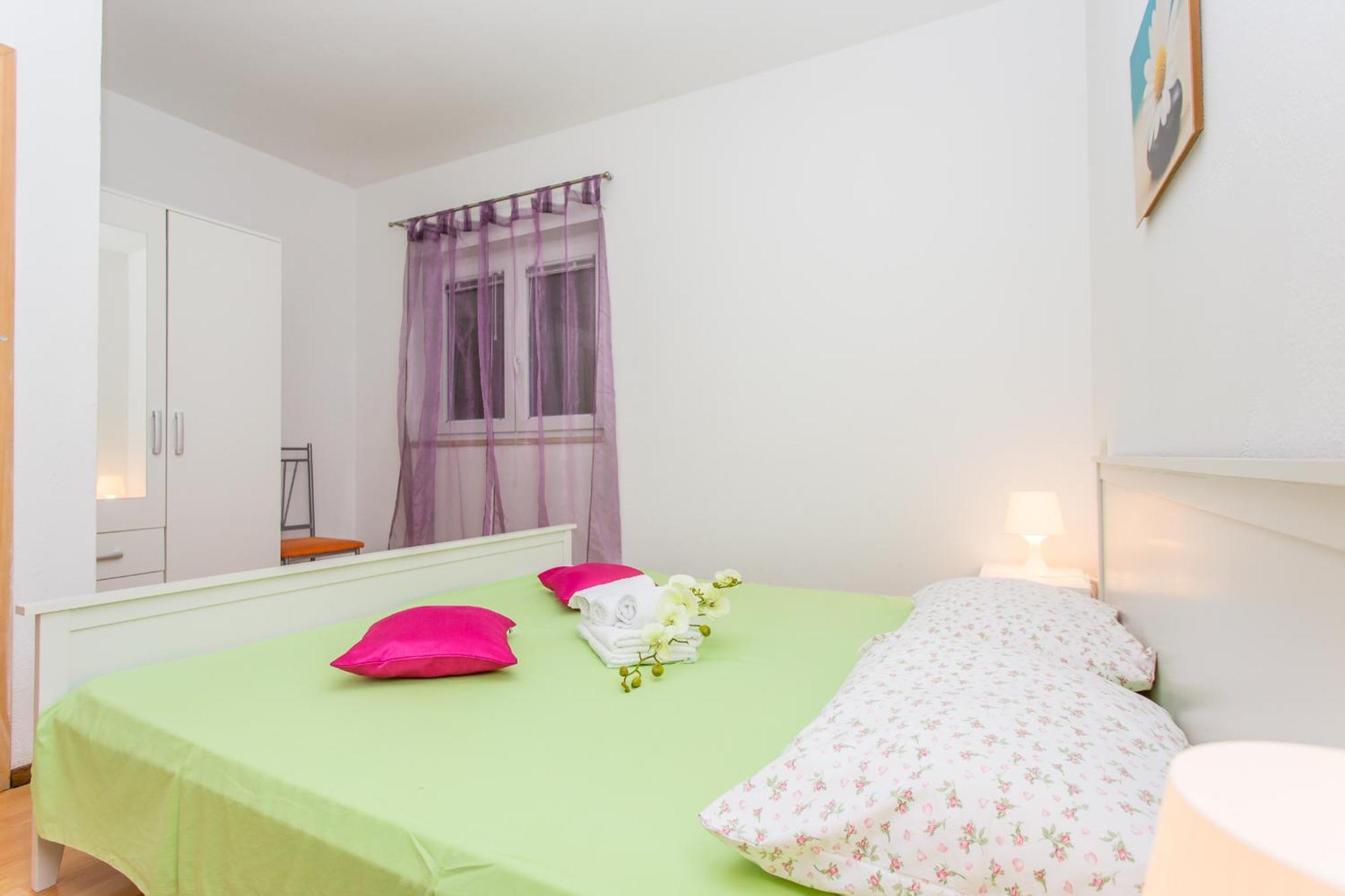 Apartments Grepo Sljeme Makarska Bilik gambar