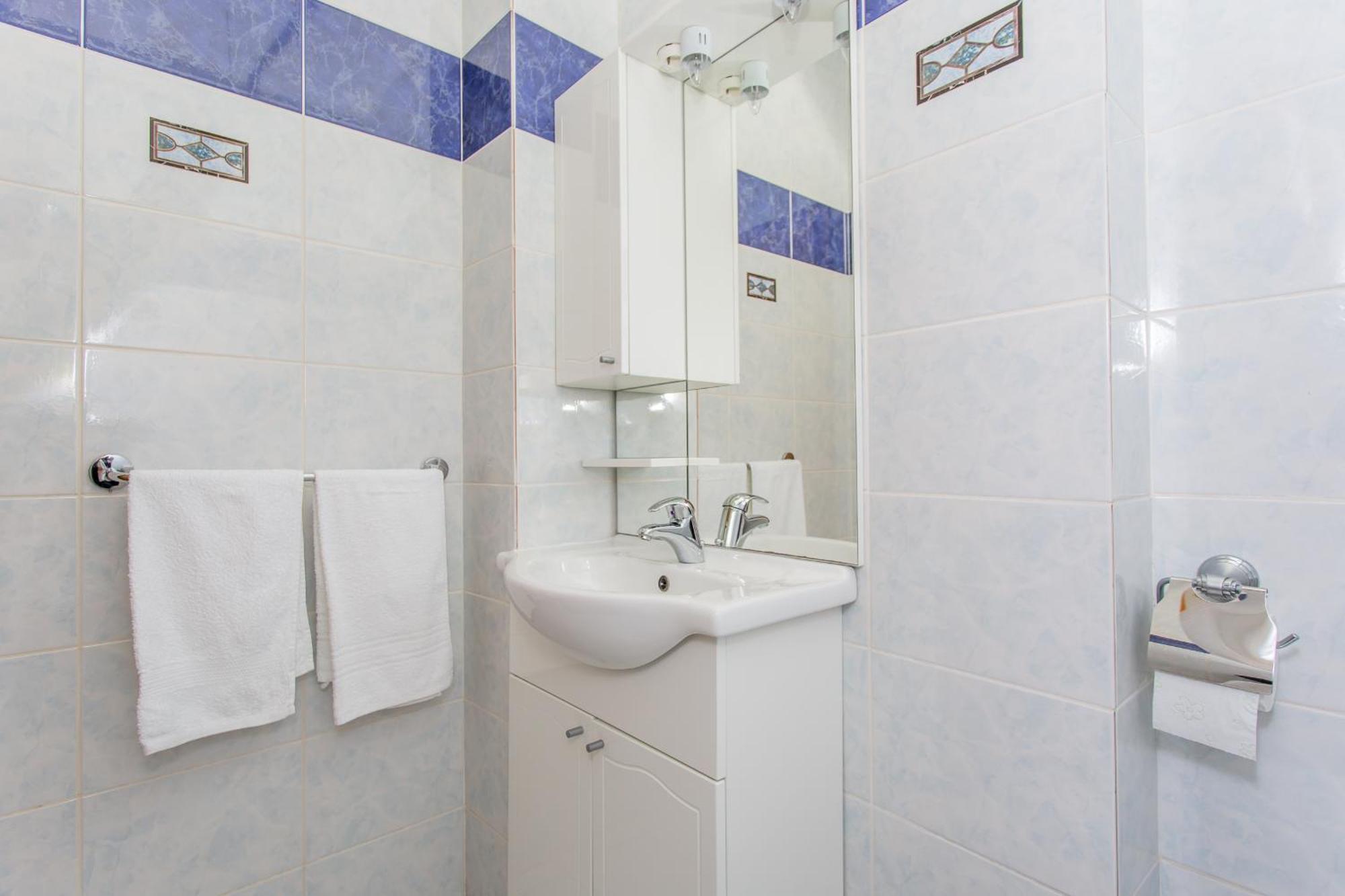 Apartments Grepo Sljeme Makarska Bilik gambar
