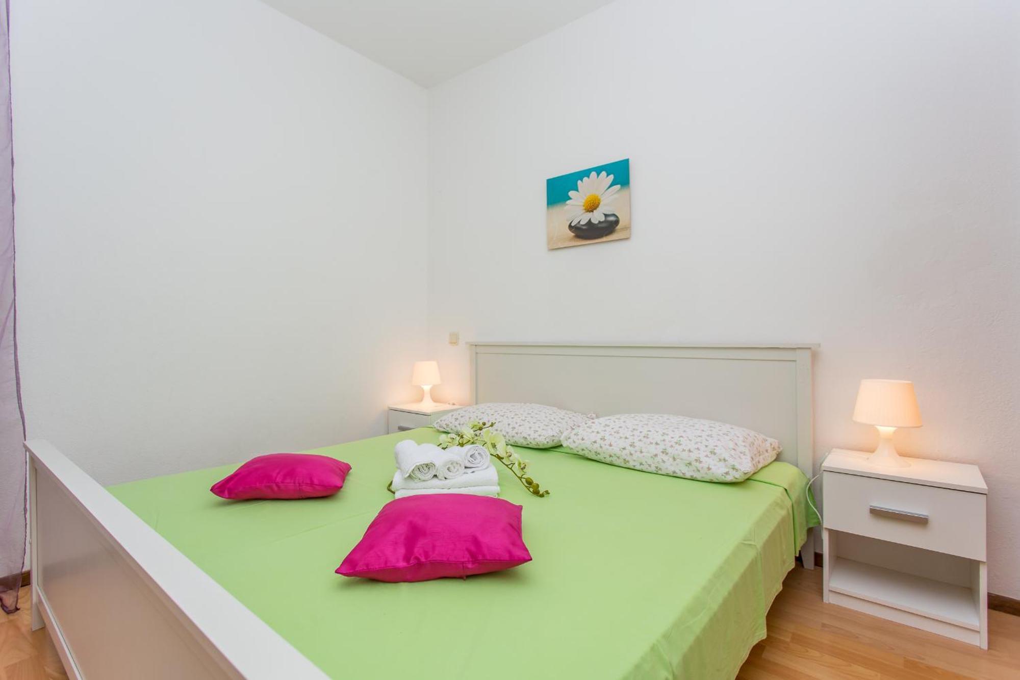 Apartments Grepo Sljeme Makarska Bilik gambar