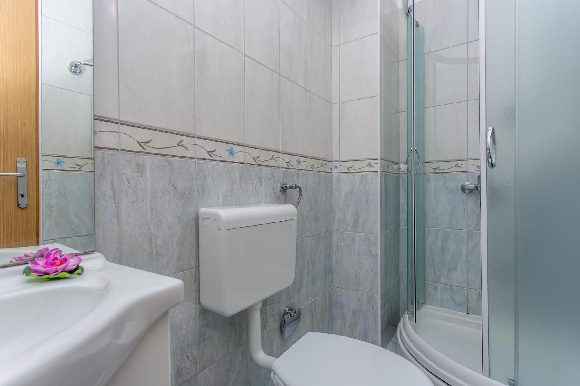 Apartments Grepo Sljeme Makarska Bilik gambar