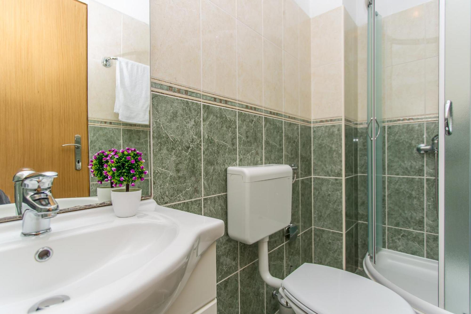 Apartments Grepo Sljeme Makarska Bilik gambar