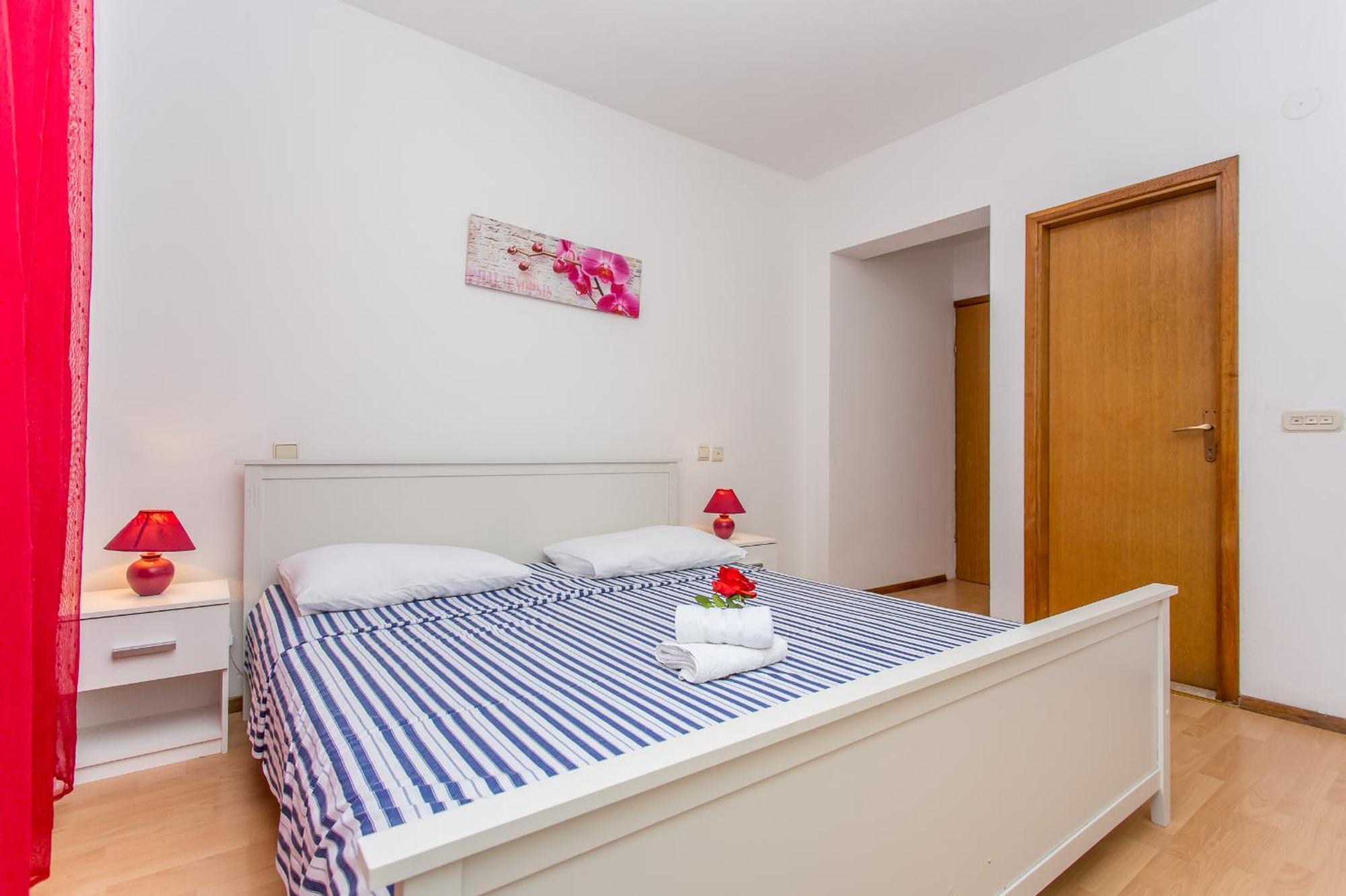 Apartments Grepo Sljeme Makarska Bilik gambar
