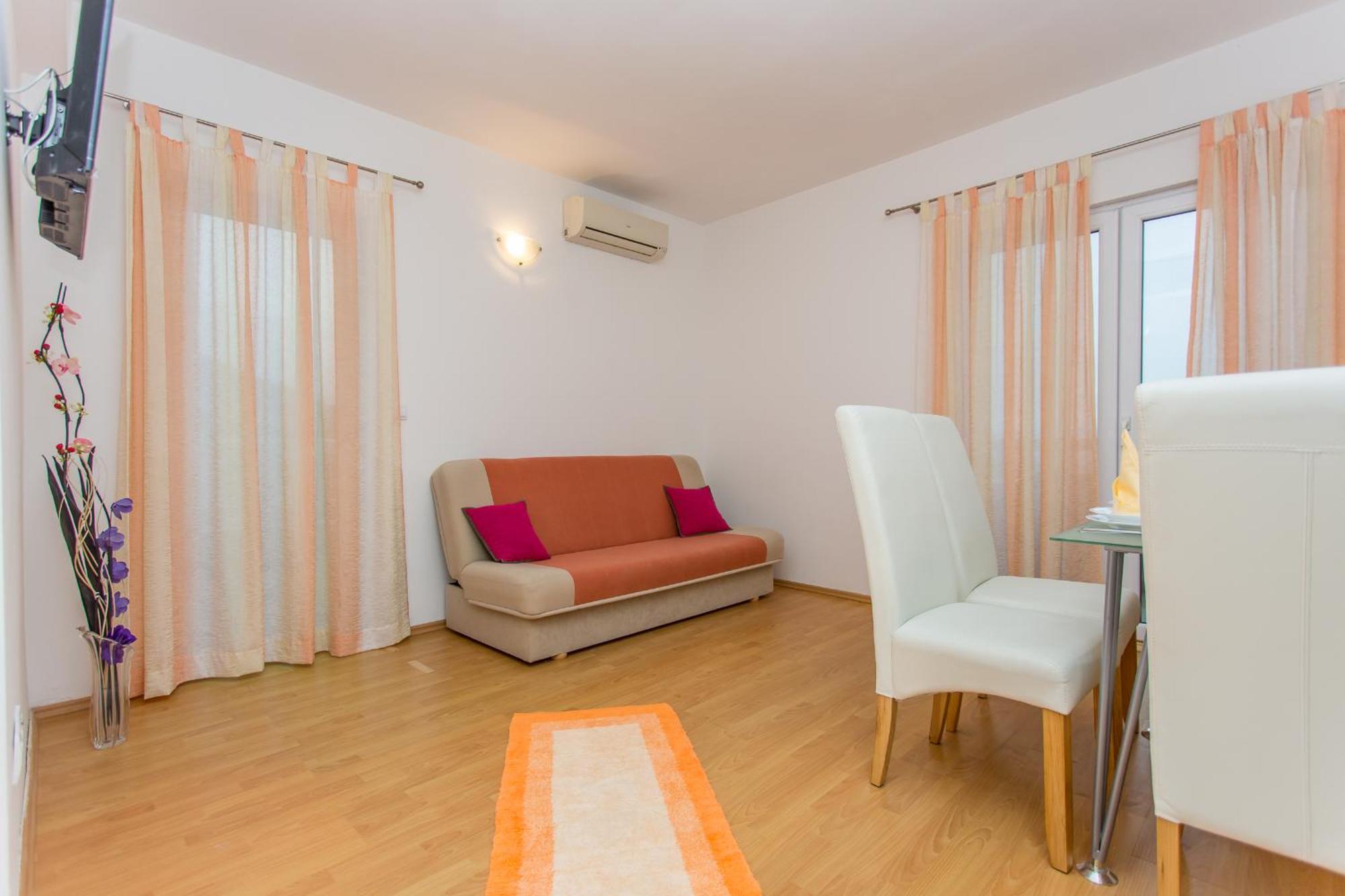 Apartments Grepo Sljeme Makarska Bilik gambar