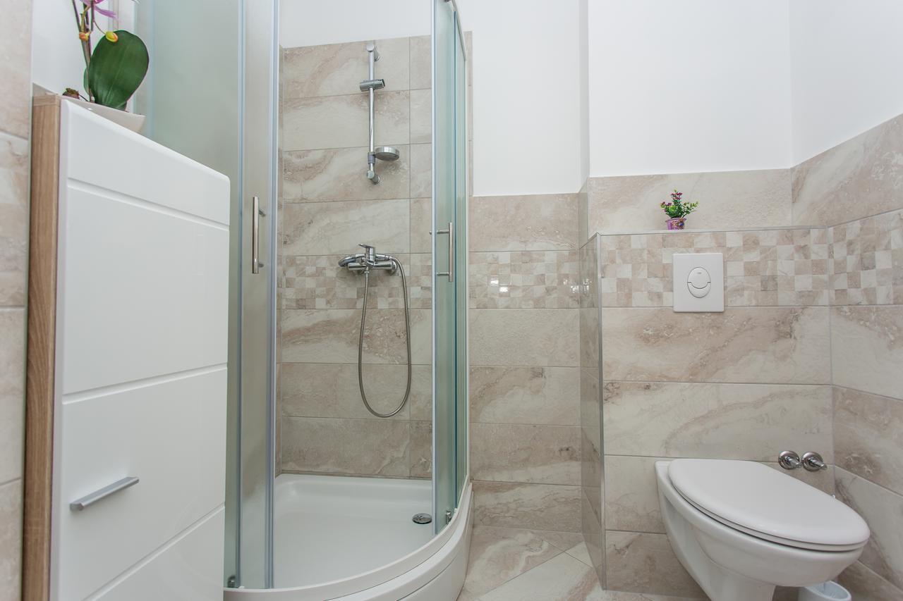 Apartments Grepo Sljeme Makarska Bilik gambar
